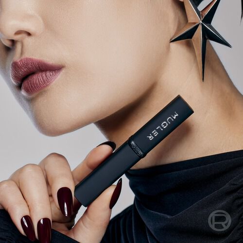 L’Oreal Paris & Mugler Rouge a levres