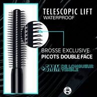 Image de la brosse exclusive du mascara Telescopic Lift Waterproof avec un zoom sur les picots double face, mentionnant un gain de +5mm de longueur visible.